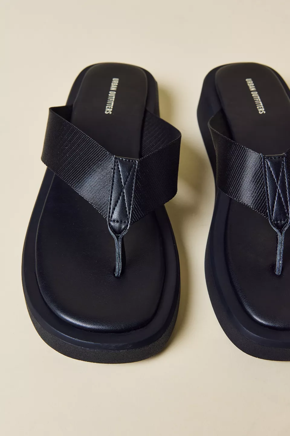 UO Gemma Platform Thong Sandals - Black