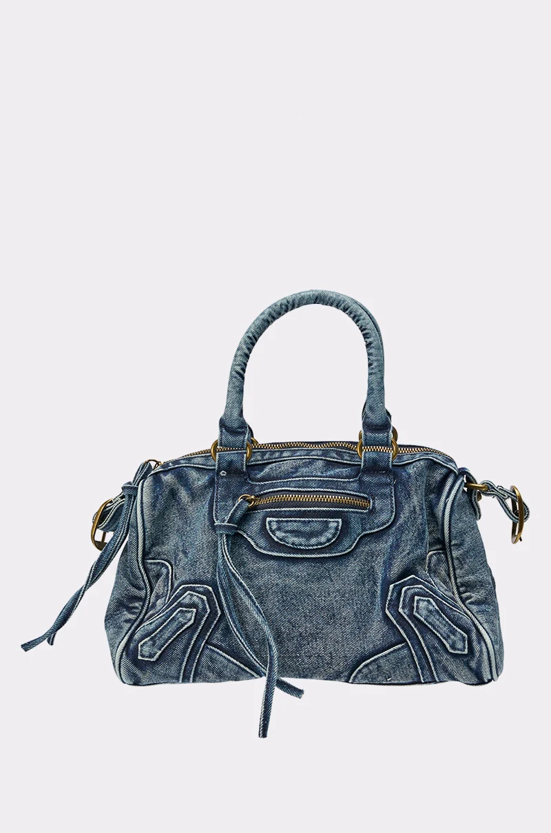 IM THAT GIRL DISTRESSED PURSE - Akira Store