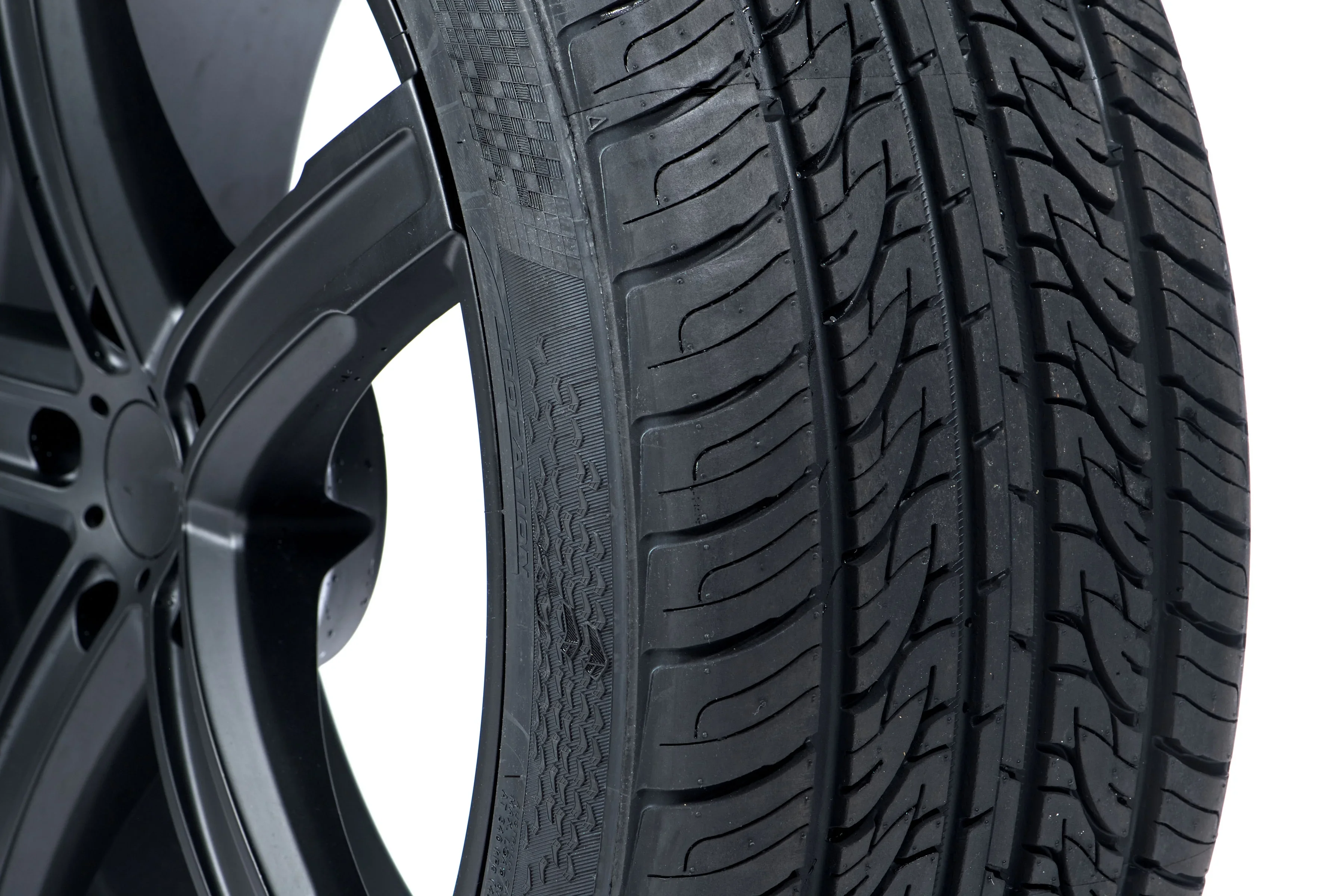Strada II All Season 245/45ZR18 100W XL Passenger Tire