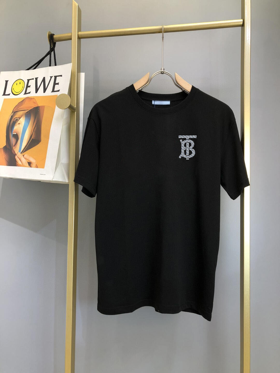 【Burberry】（バーバリー )半袖 男女兼用、ご好評に付き再入荷！半袖Tシャツ