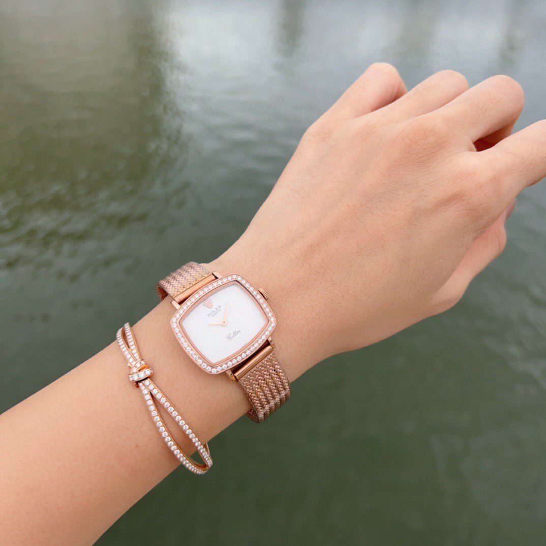 Replica Rolex Cellini Diamond Bezel Rose Gold Quartz psp34233
