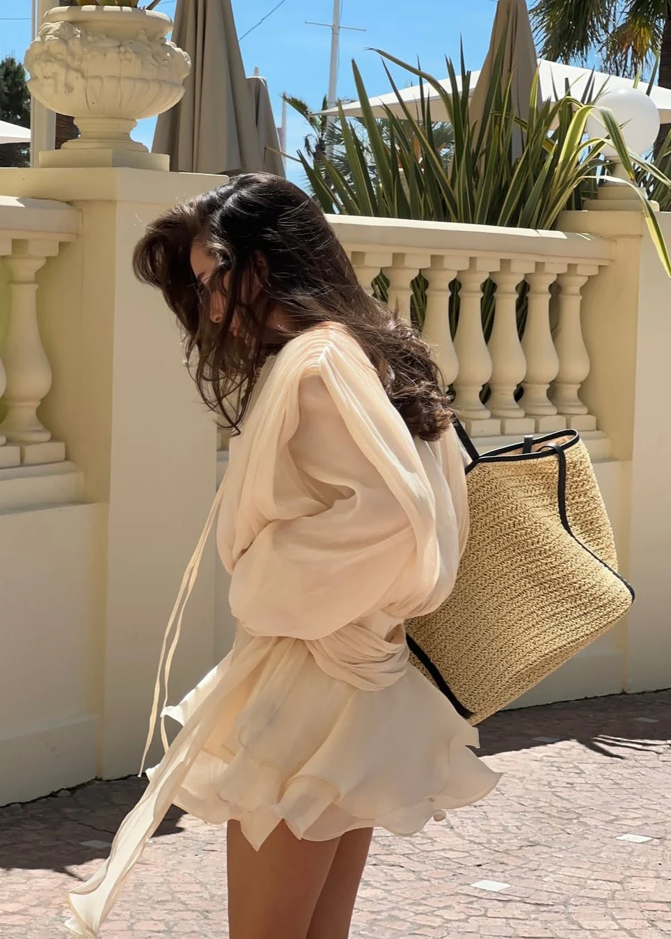 Robe mi-longue en satin champagne Estelle