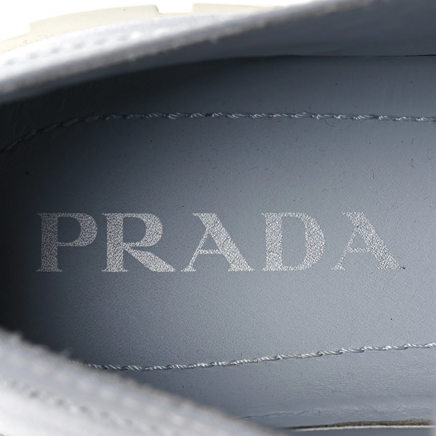 Re-Nylon Gabardine Triangle Logo Double Wheel 50mm Sneakers 38 Cielo