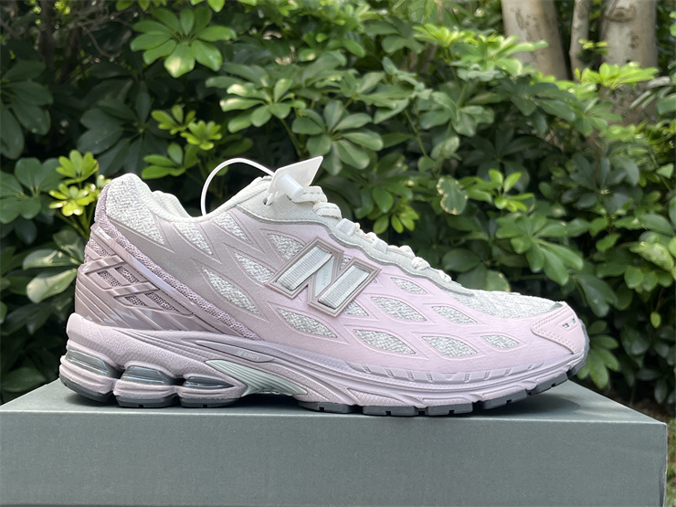 New Balance NB 1906 W