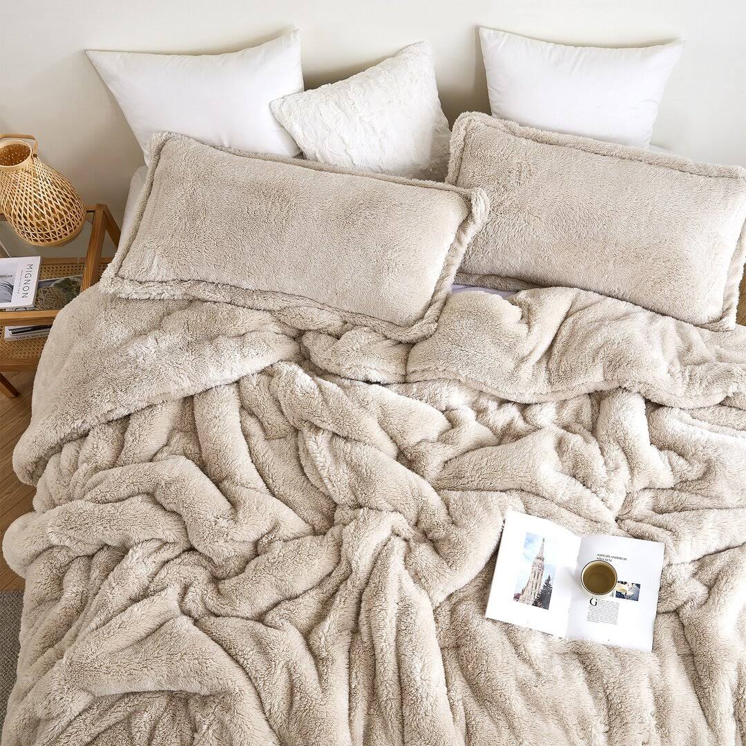 Original Plush White Sands Coma Inducer Oversized Comforter Coma Inducer Size: Full / Double