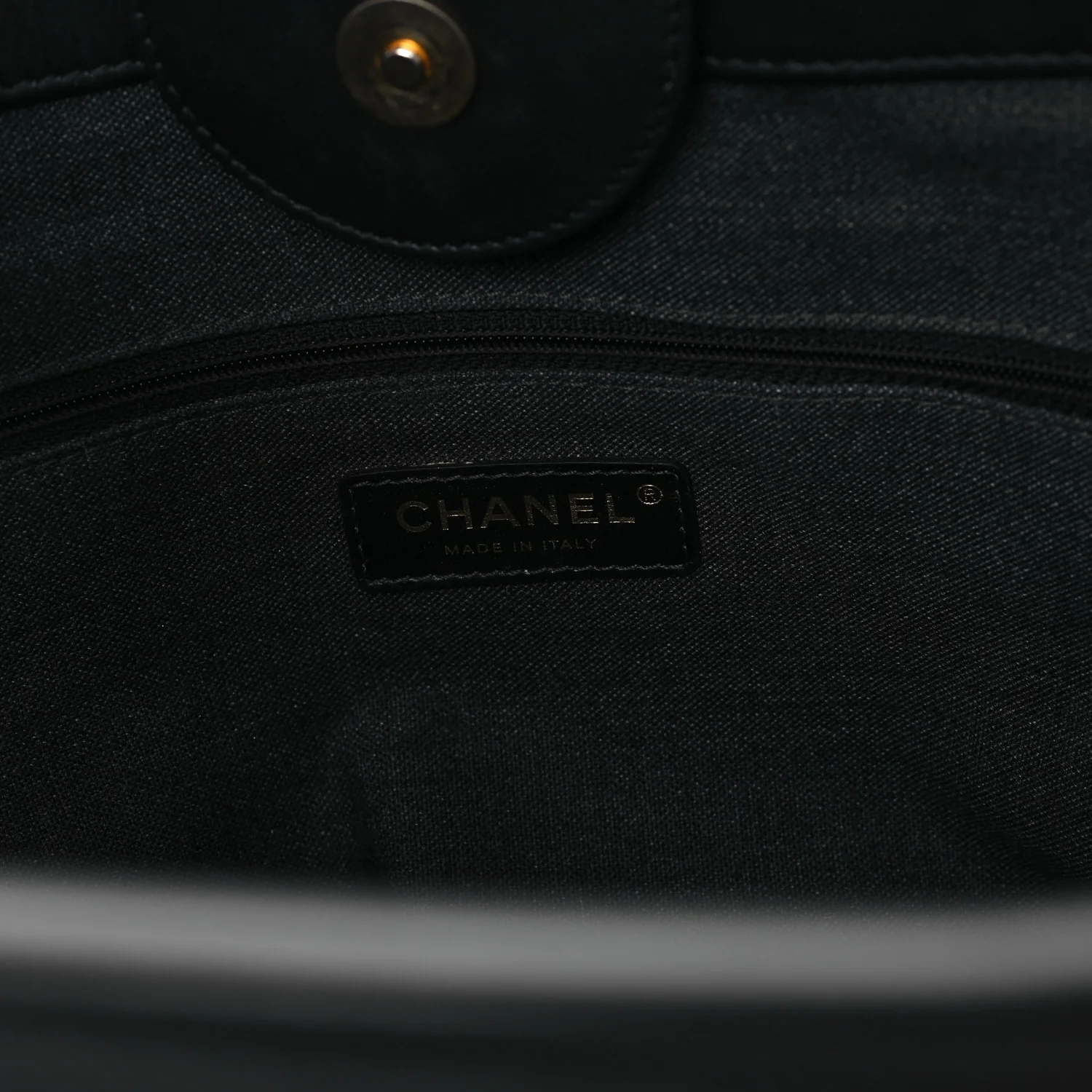 Calfskin Medium Deauville Tote Black