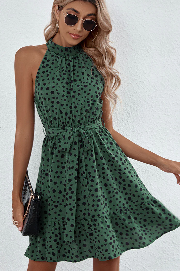 Robe courte fleurie à col roulé et licou
