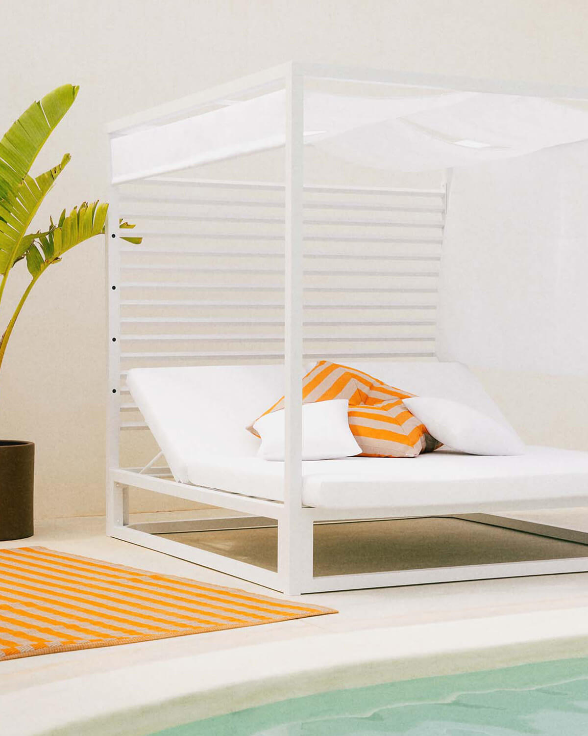 Mersia - Cama Balinesa Reclinable de Tela y Aluminio Mersia