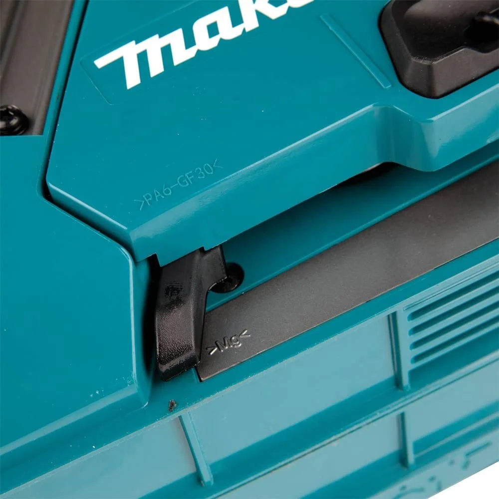 GCU04T1 40V max XGT Brushless Lithium-Ion 18 in. Cordless Chain Saw Kit (5.0Ah) - Image 8