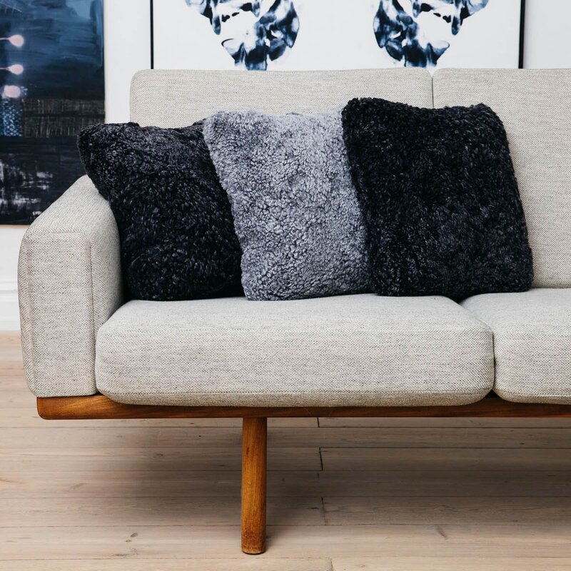 Pute new zealand saueskinn kort ull 40x40 cm Grey