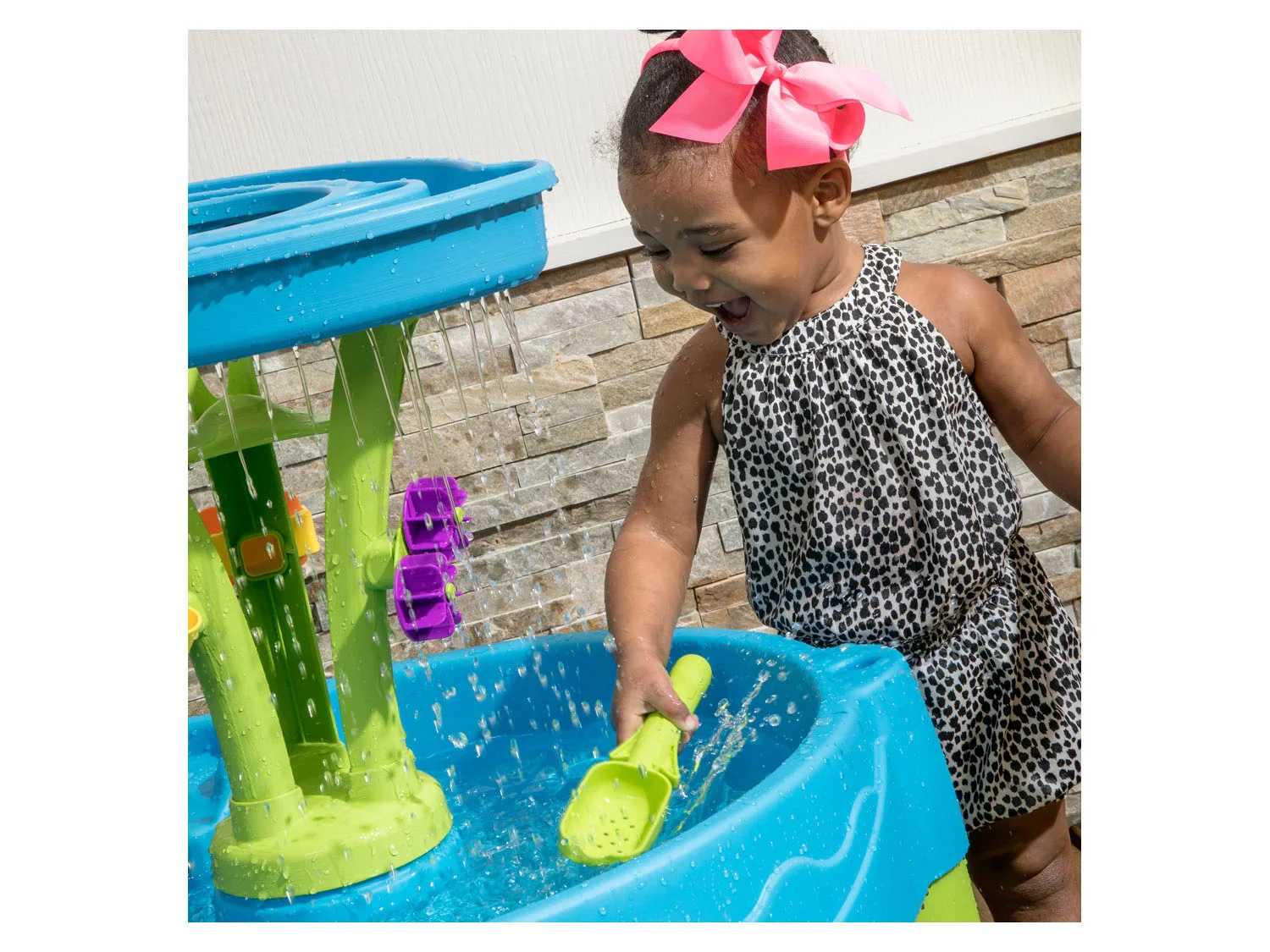 Step 2 Table  eau Summer Showers Splash Tower