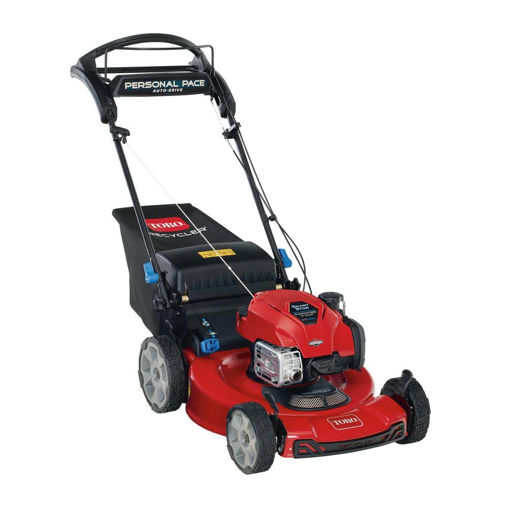 Tondeuse à gazon à essence Toro SmartStow 22″, autotractée, moteur Briggs & Stratton 150 cm³, plateau de coupe Recycler