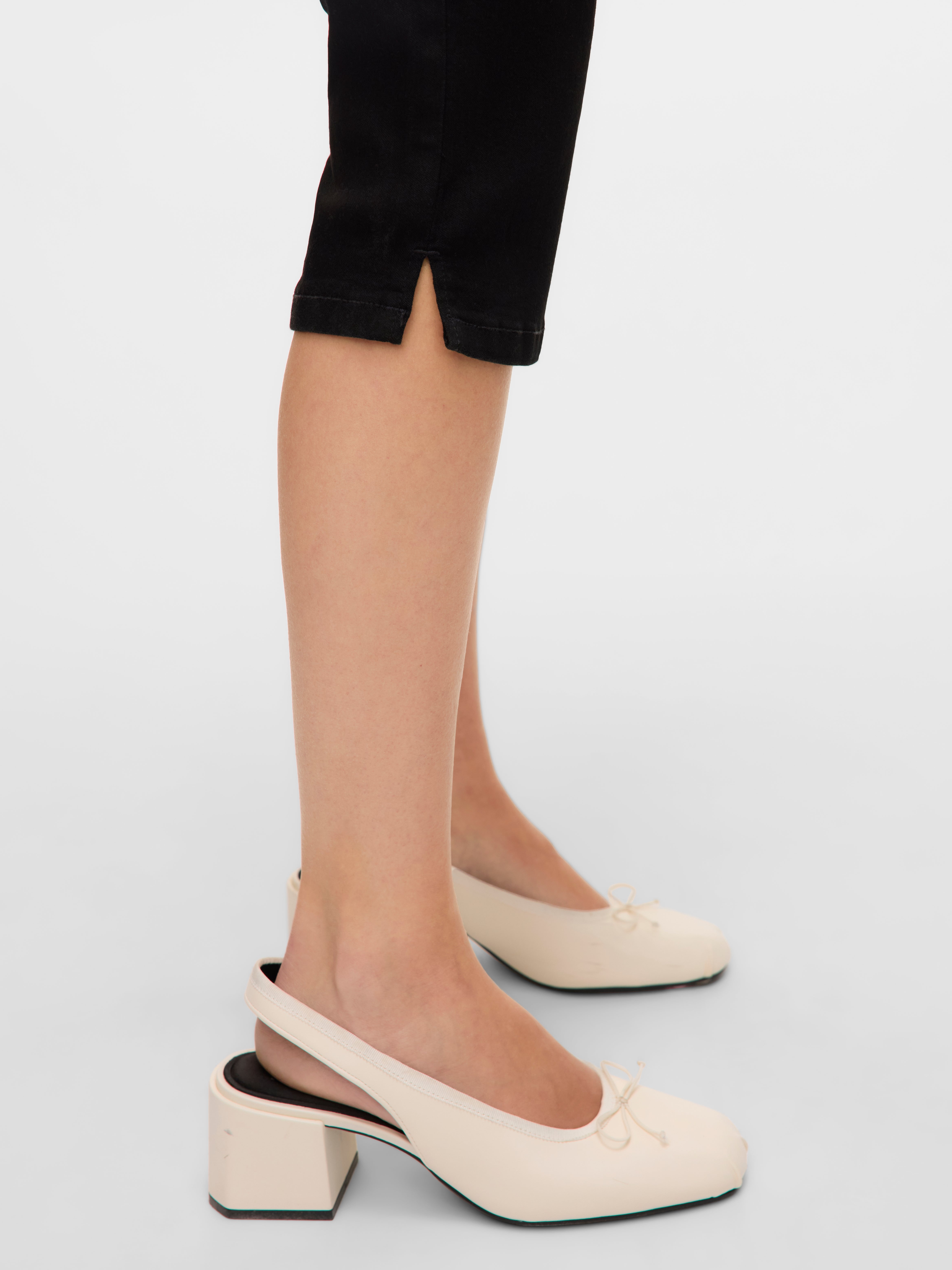 VERO MODA® VMELLY Mid rise Slim Fit Capris