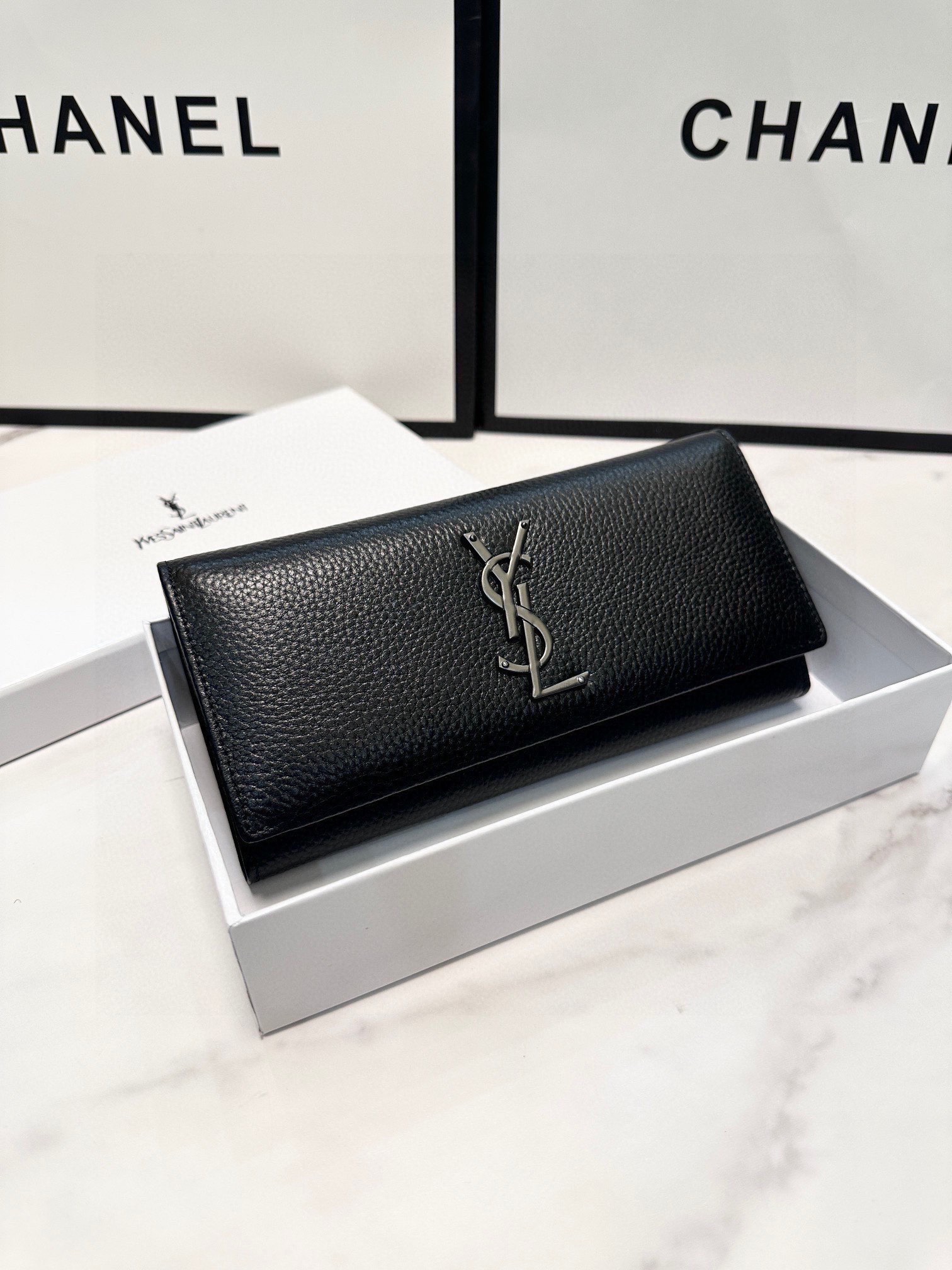 Y new arrival wallet size:  19x10 cm